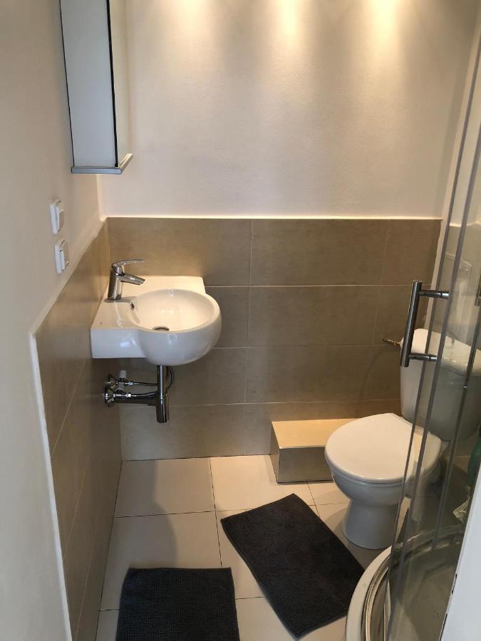 Sunlit Apartment Close To City Center Πράγα Εξωτερικό φωτογραφία