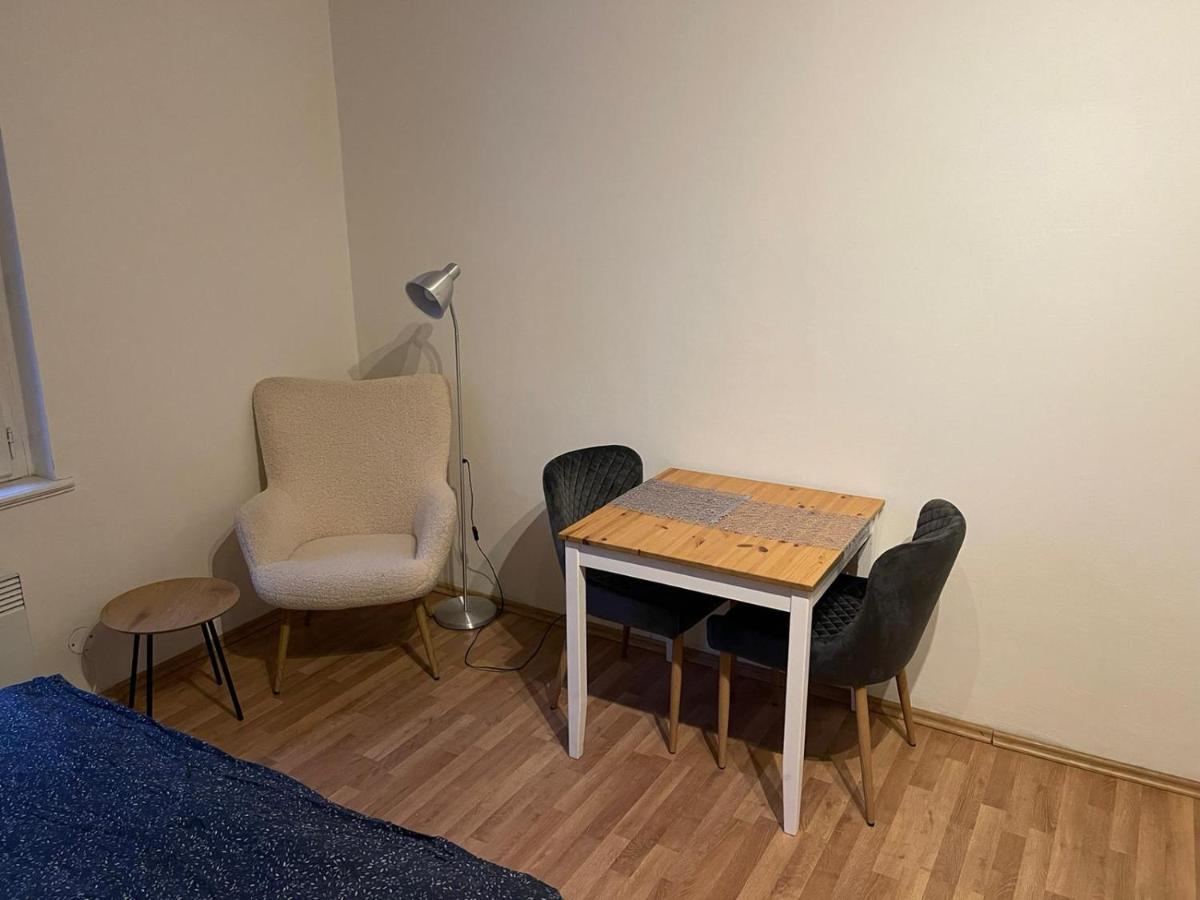 Sunlit Apartment Close To City Center Πράγα Εξωτερικό φωτογραφία